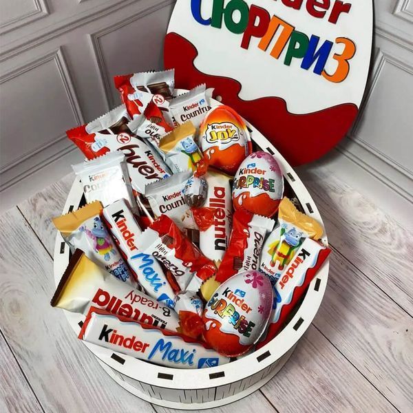 Великий подарунковий бокс Kinder Egg: Набір солодощів у дерев&rsquo;яній формі яйця D092864 фото